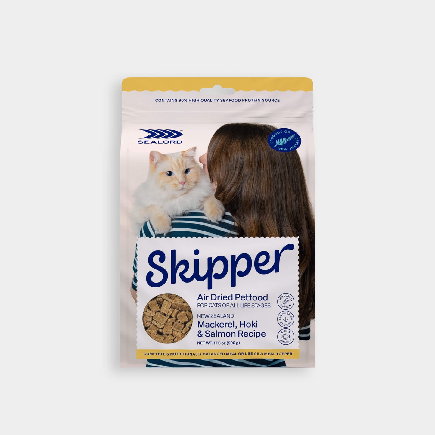 Skipper air-dried cat food by Sealord, New Zealand mackerel, hoki and salmon recipe pet food bag.